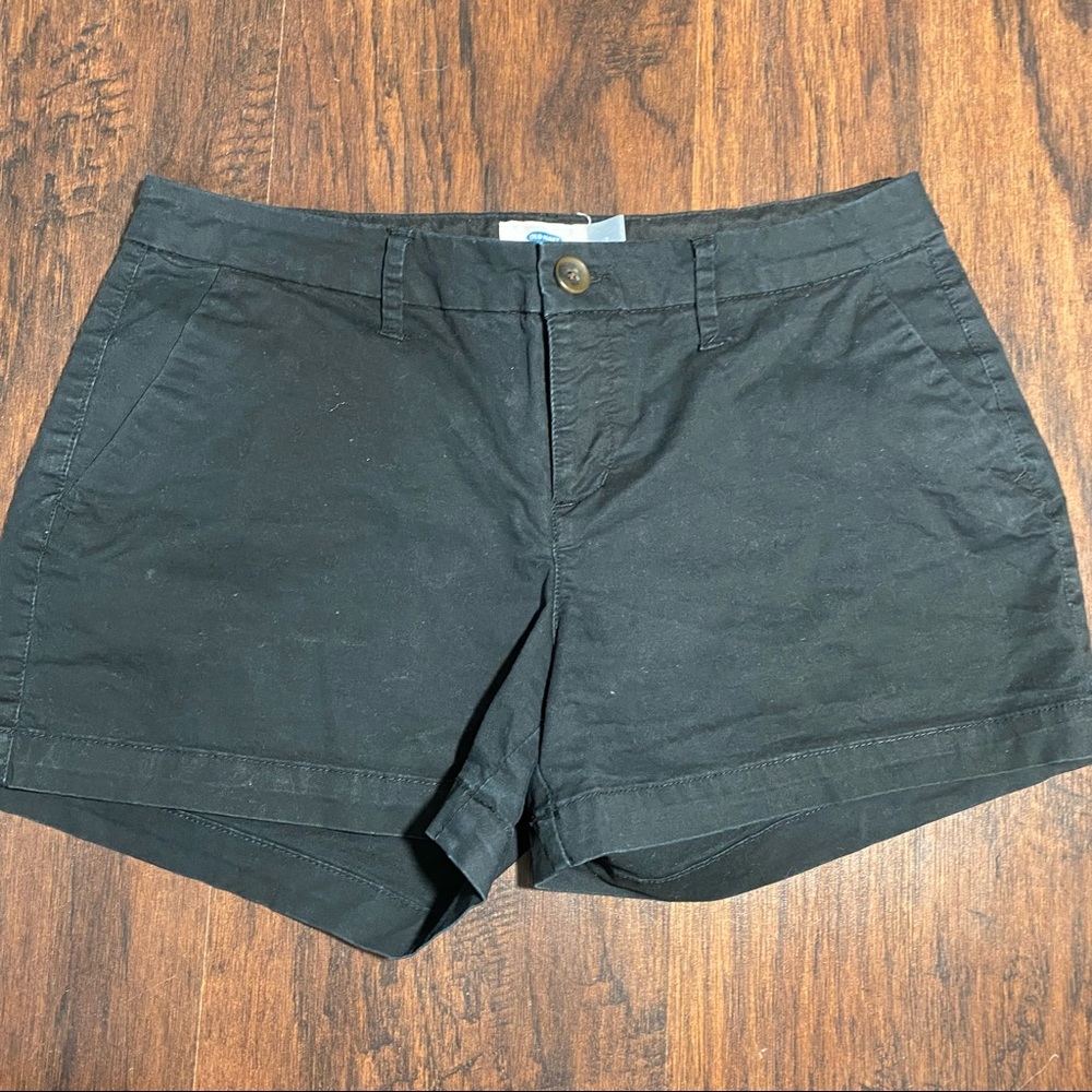 Old navy black shorts